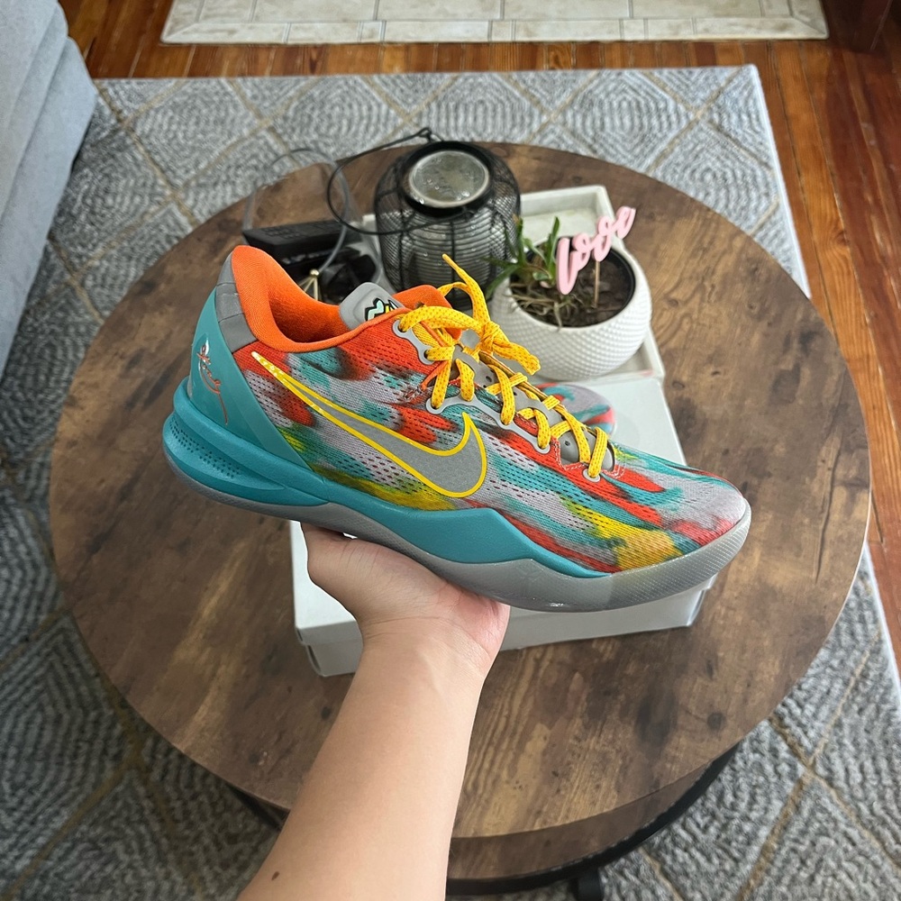 Kobe 8 Venice Beach Size 8.5